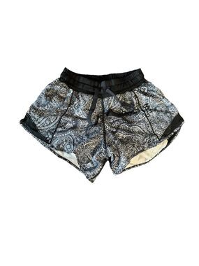 Lululemon Hotty Hot Short Mini Antique Paisley White Black size 2